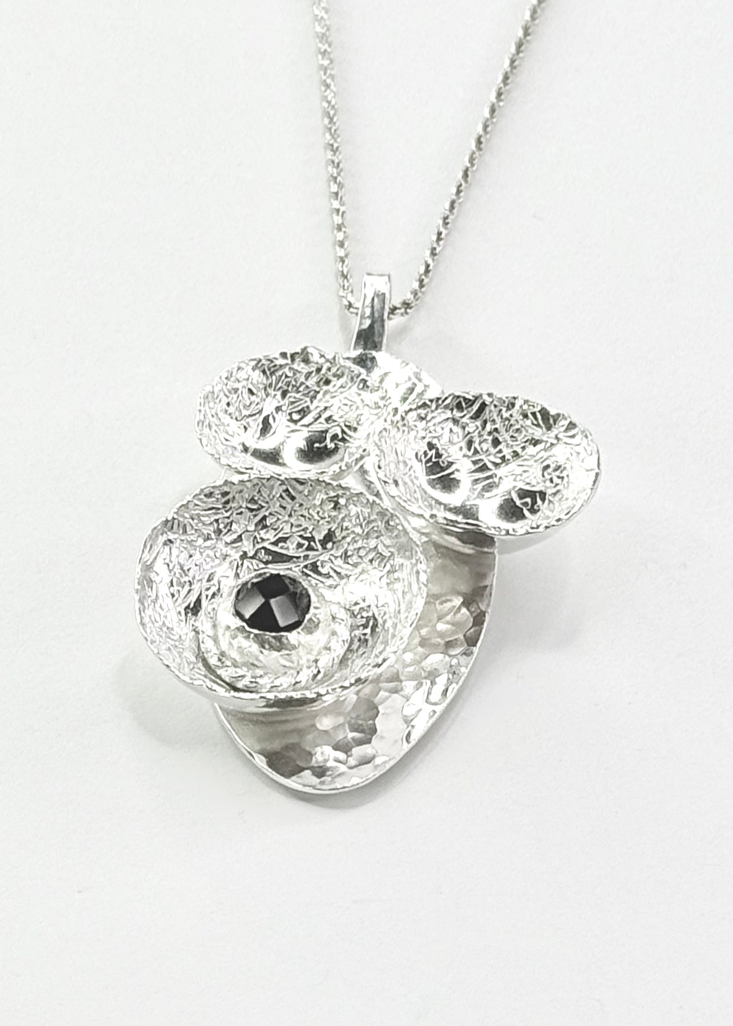 Pendant Life and Light